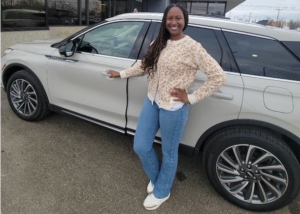 Jami Anne with her CPO 2024 Lincoln Corsair Reserve